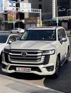 تويوتا لاندكروزر